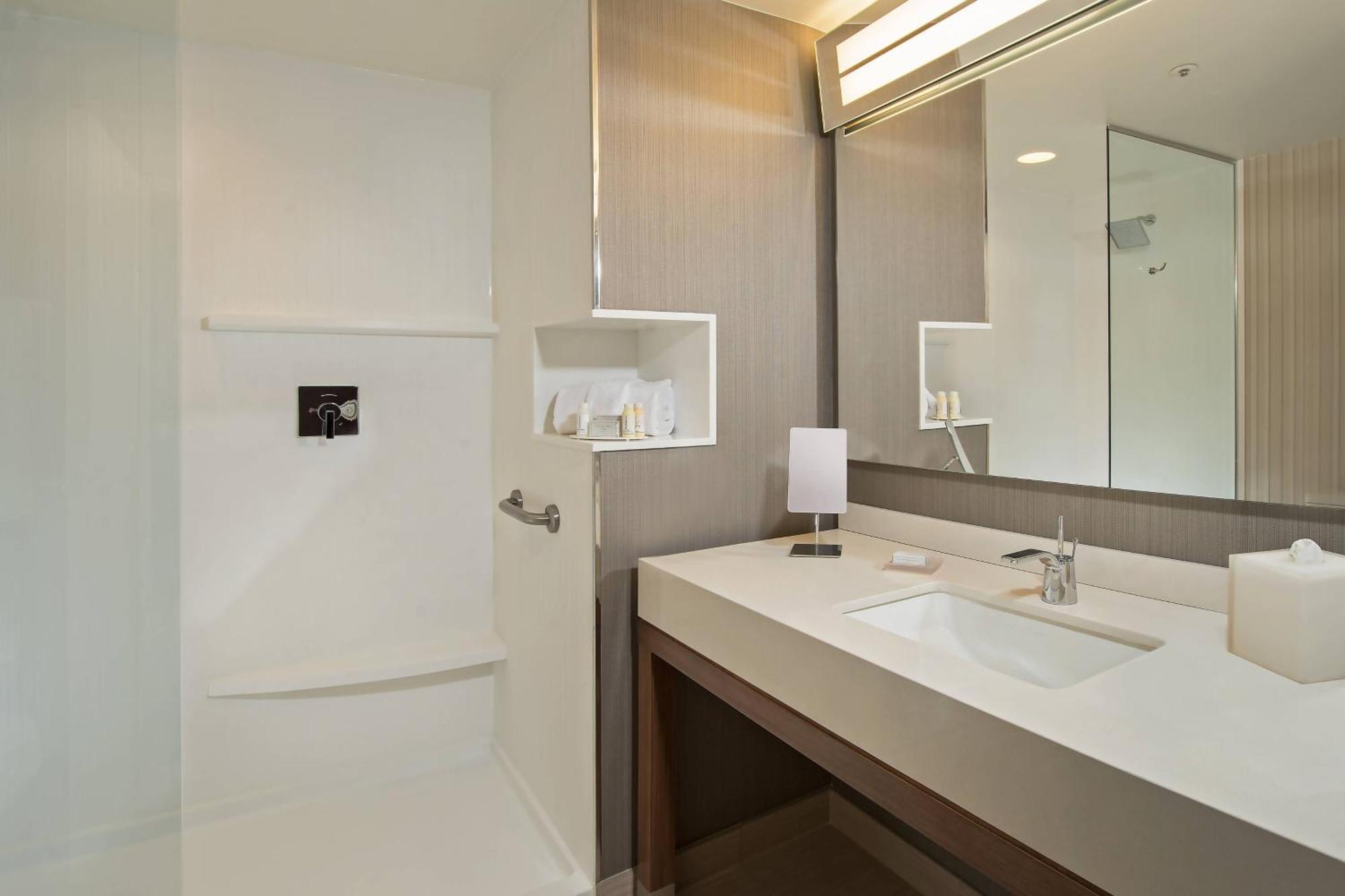 Hotel Courtyard By Marriott Concord Extérieur photo