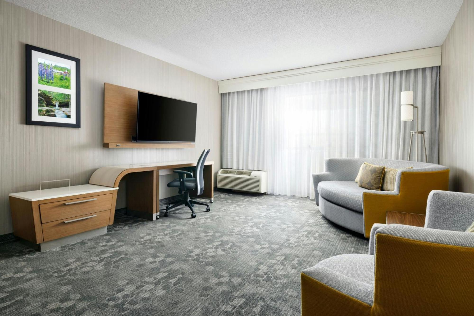 Hotel Courtyard By Marriott Concord Extérieur photo